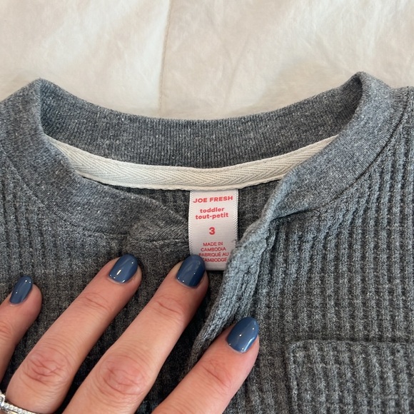 Joe Fresh Size 3T Waffle Shirt - Picture 3 of 4